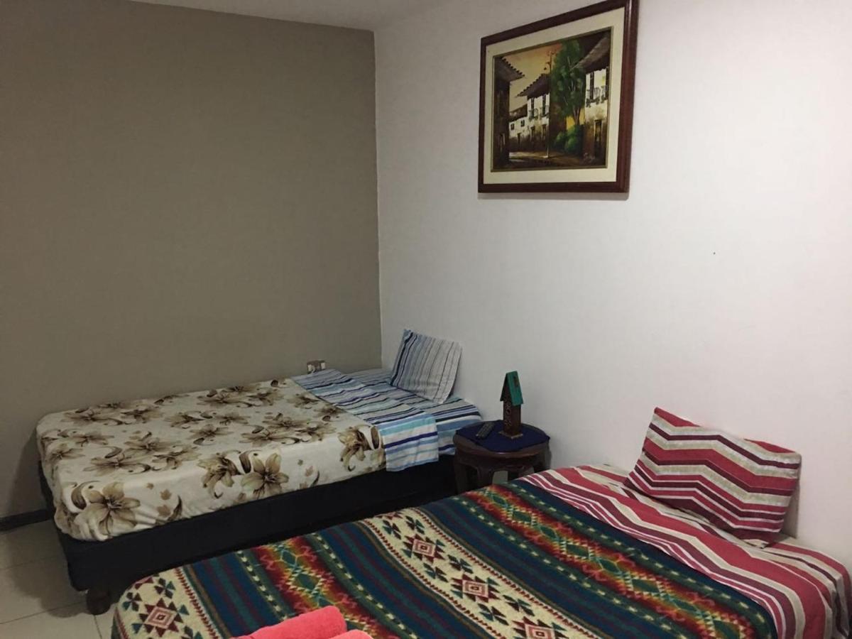 The Backpacker Hostal Ibarra Dış mekan fotoğraf