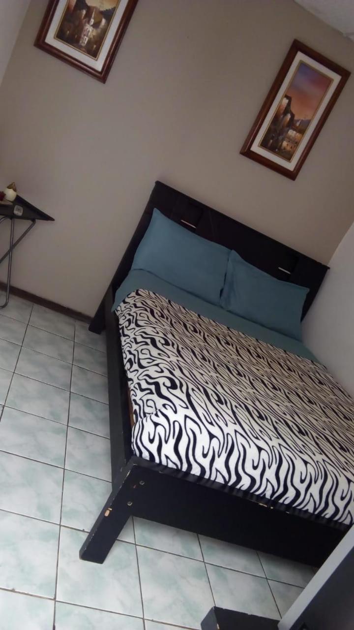 The Backpacker Hostal Ibarra Dış mekan fotoğraf