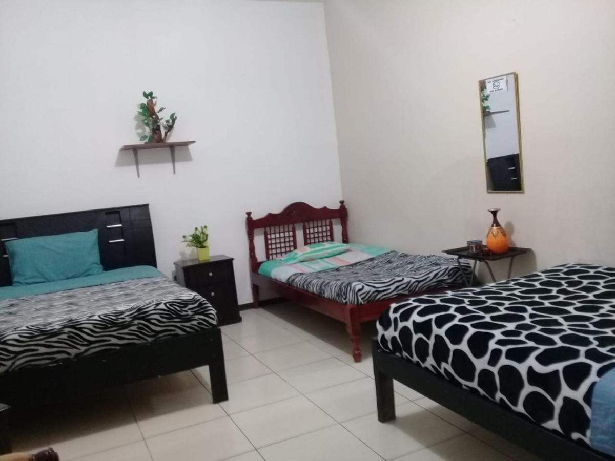 The Backpacker Hostal Ibarra Dış mekan fotoğraf