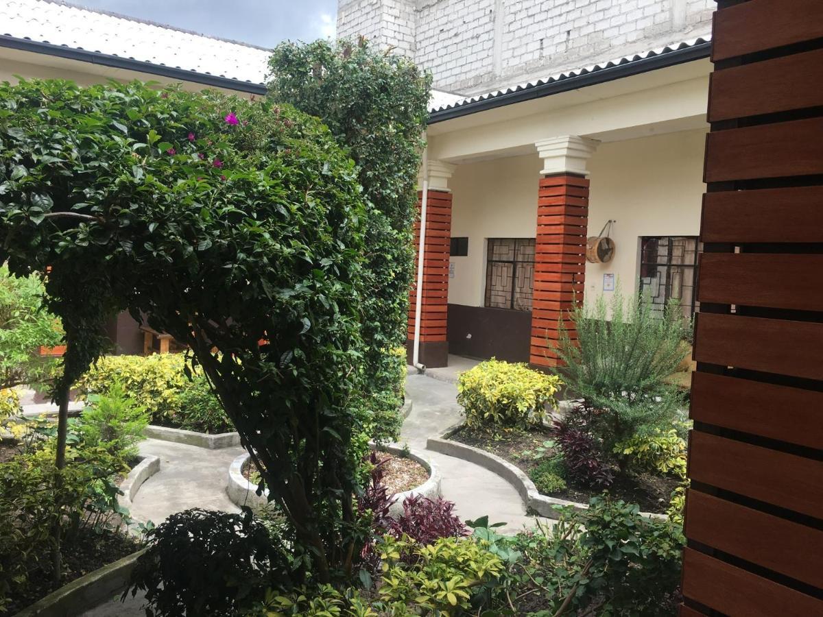 The Backpacker Hostal Ibarra Dış mekan fotoğraf